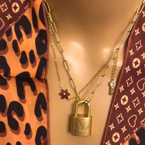 Repurposed Aunthentic Louis Vuitton padlock with New Stainless steel necklace. - Picture 2 of 7